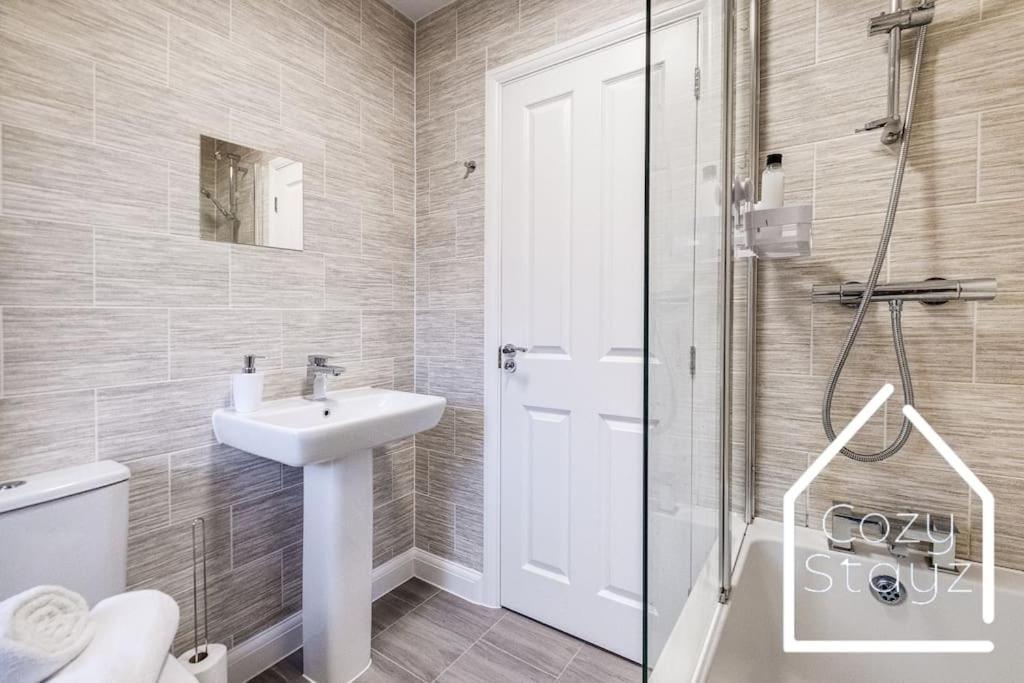 Newly Stunning City Centre Home By Cozy Stayz Birmingham Exterior foto